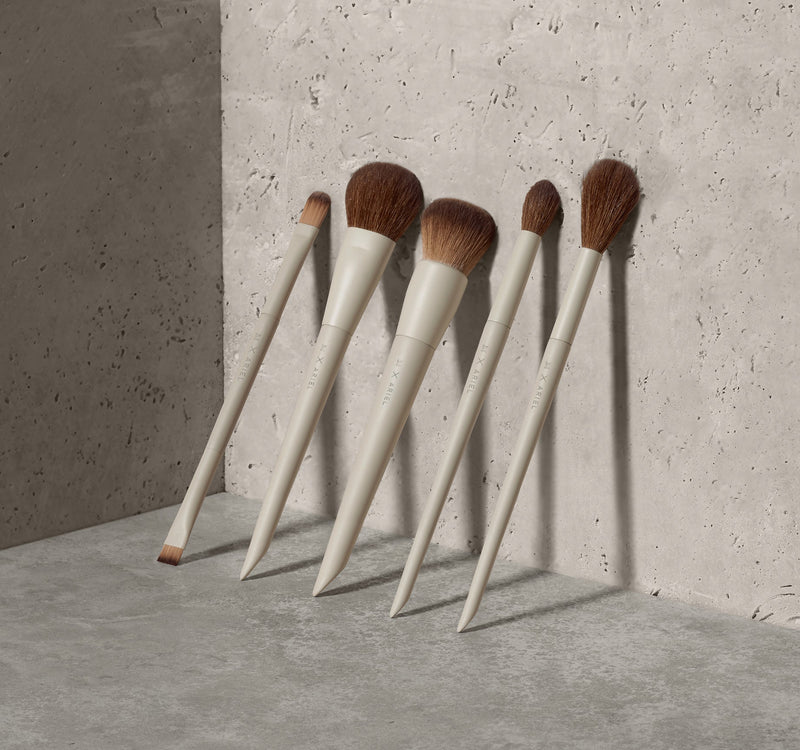 Morphe X Ariel A58 Signature Cream Contour Brush - Image 5