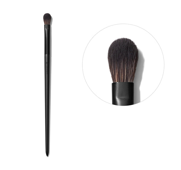 V205 - FLAT DOMED EYESHADOW BRUSH